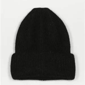 Gorro de punto negro