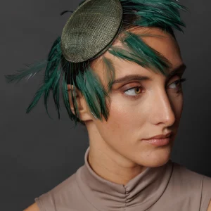 Tocado Feather verde musgo