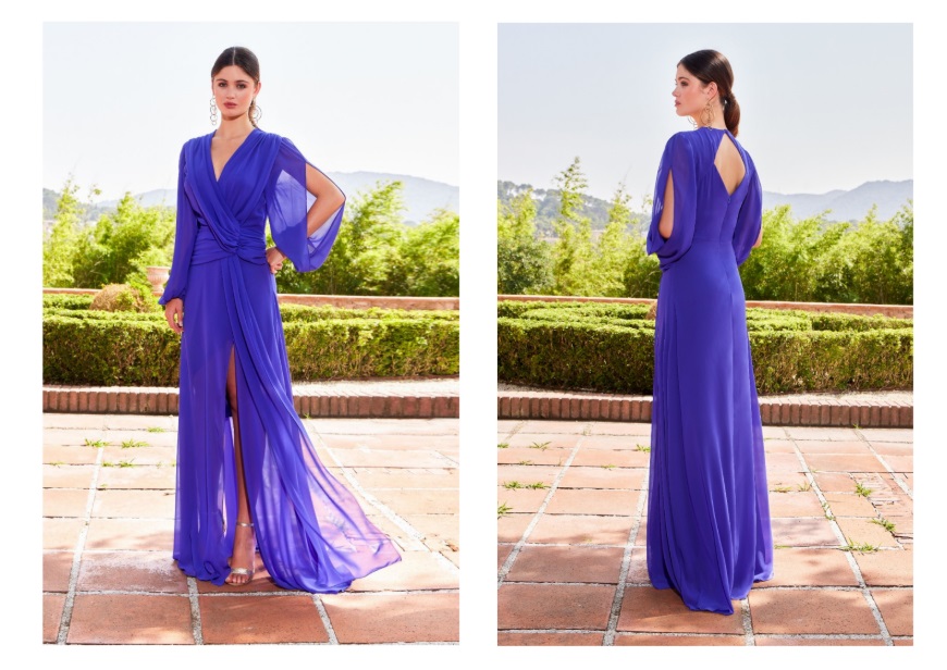 Vestido largo violeta drapeado con mangas abiertas
